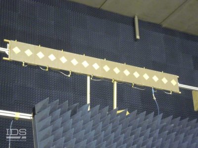 Antenna measurement example: array of patches